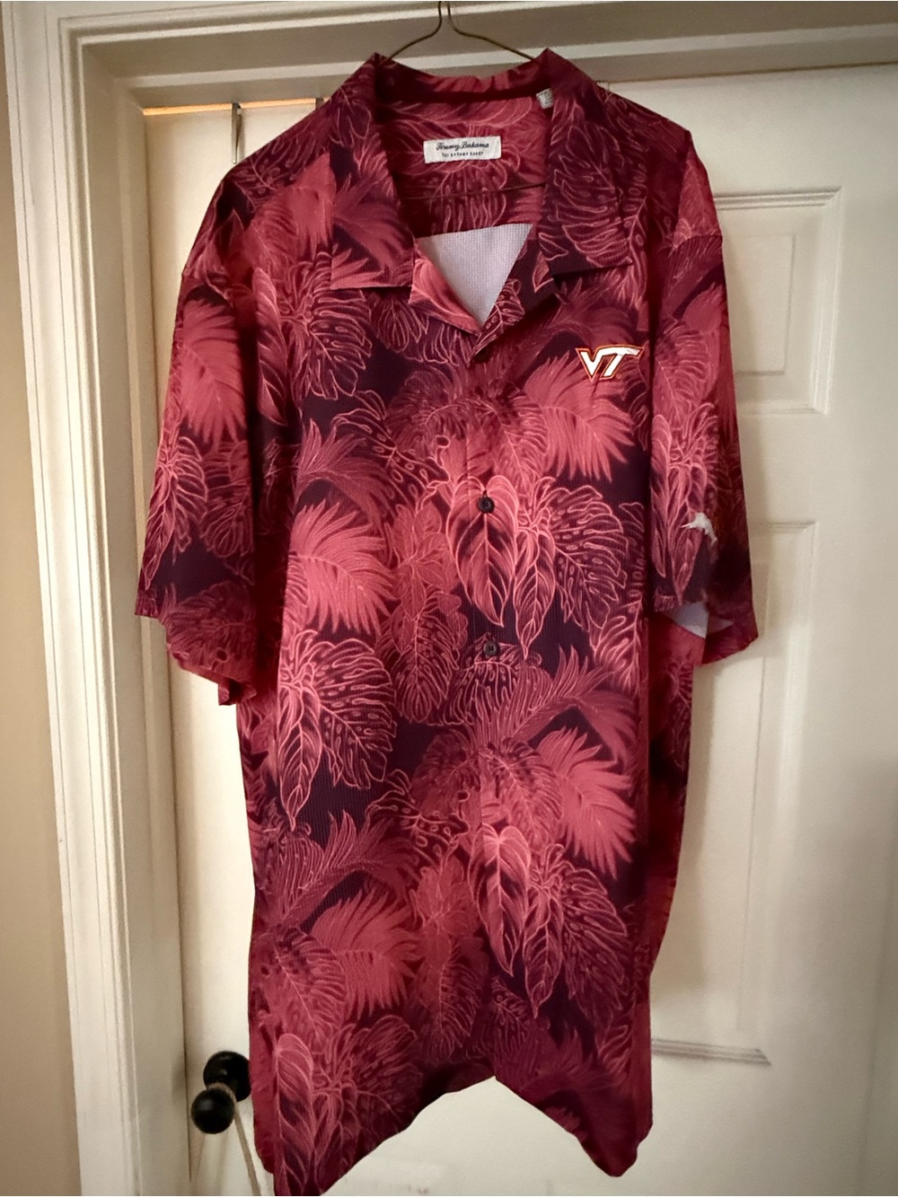 VT Tommy Bahama Tropical Shirt